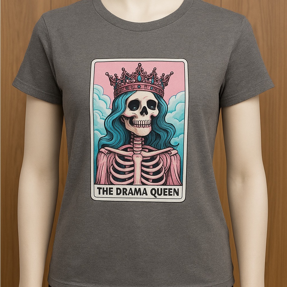 Gray Graphic Tee with Skull Design Funny Tarot Mystic Gothic